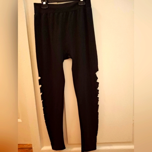 Pants - Stylish Black Cut Out Leggings